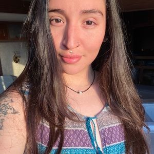 Meet your Posher, Alejandra